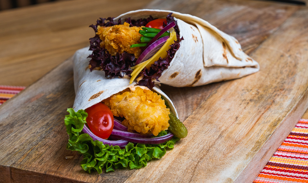 wrap con pollo y verduras diferentes
