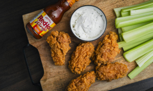 ¿Es muy picante la salsa Buffalo?